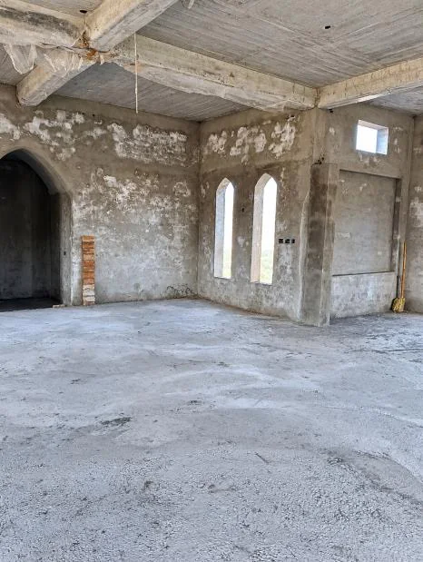 Prayer hall during plaster and preparation work
